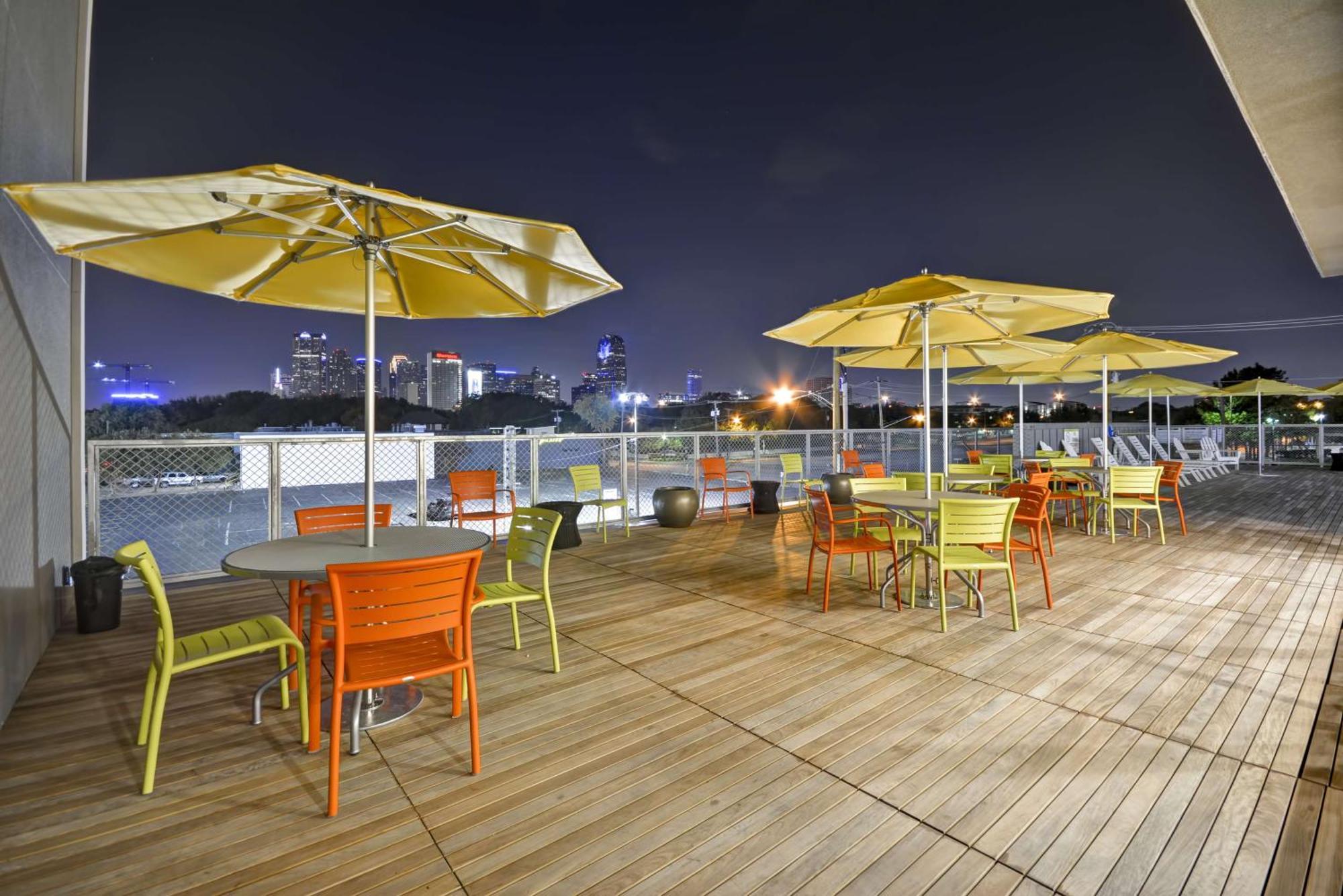 Home2 Suites By Hilton Dallas Downtown At Baylor Scott & White Exterior foto